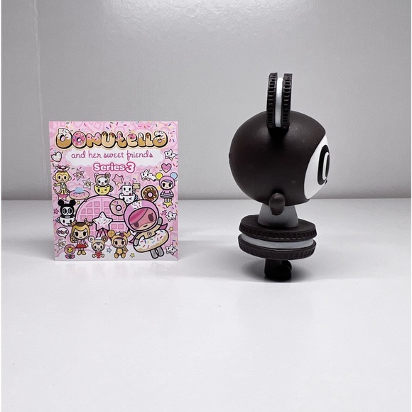 Tokidoki Donutella & her sweet friends Series 3 | CREAMOLO | Design Toy Figure - Picture 4 of 4